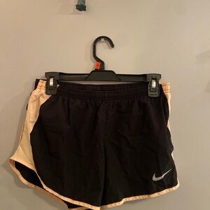 Nike Women's running shorts dri fit tempo